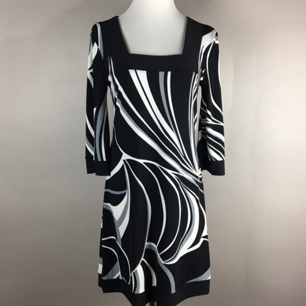 White House Black Market Dress Swirl Shift Mini